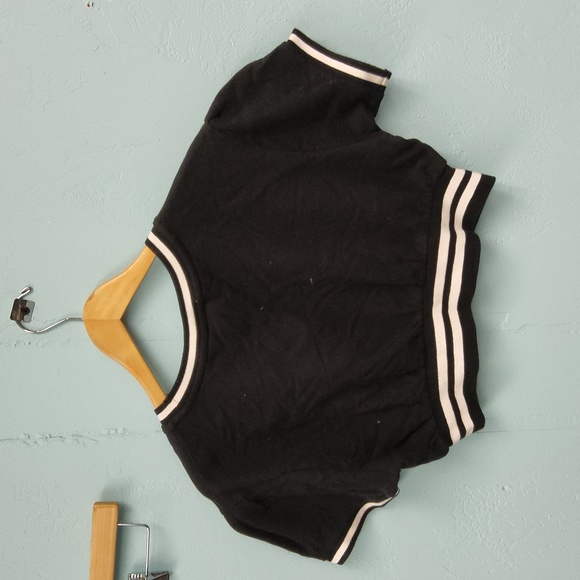 Crop top - Picture 2 of 2